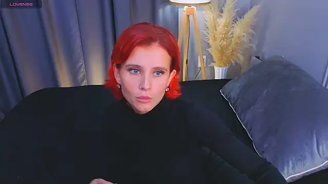 FoxxLina online show from October 12, 3:13 pm