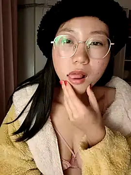 nini10052025 online show from December 4, 4:17 pm