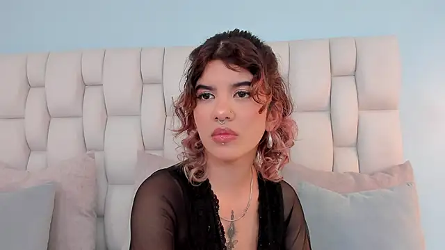 Snapshot of eva_caos chatting on June 4, 4:17 am eva caos online show from June 4, 4:17 am