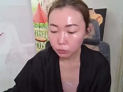 Snapshot of Ysolena chatting on February 22, 12:24 am Ysolena online show from February 22, 12:24 am