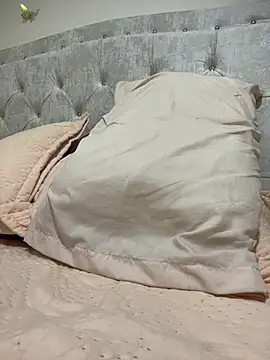 emi star online show from February 24, 1:17 am