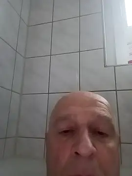 Snapshot of rudy-kralik chatting on November 25, 2:39 pm rudy-kralik online show from November 25, 2:39 pm