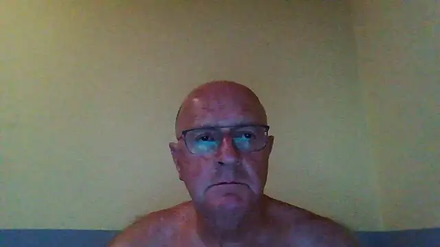 Snapshot of rudy-kralik chatting on January 8, 10:05 pm rudy-kralik online show from January 8, 10:05 pm