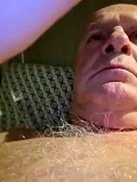 Snapshot of rudy-kralik chatting on February 20, 10:12 pm rudy-kralik online show from February 20, 10:12 pm
