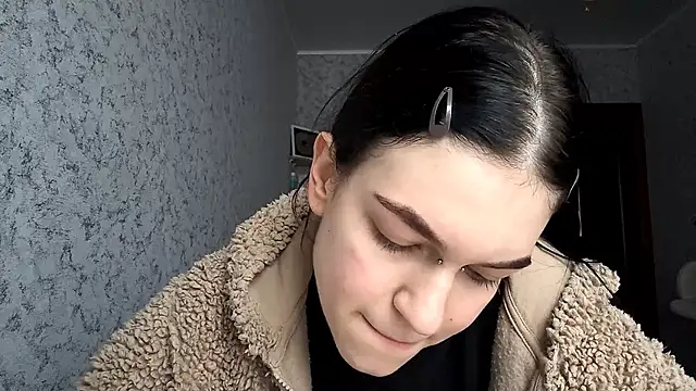 Wallazar cute online show from October 20, 1:11 pm