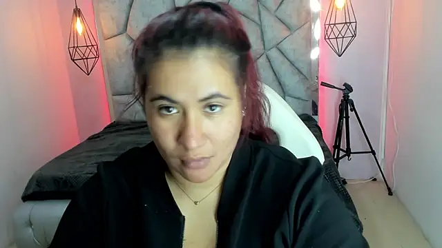 Addyy 02 online show from May 28, 6:47 pm