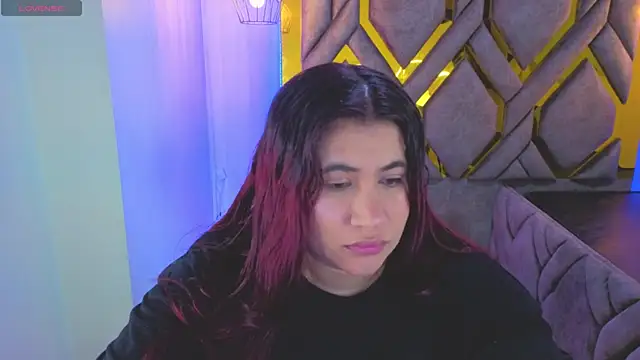 Snapshot of Addyy_02 chatting on January 7, 1:21 am Addyy 02 online show from January 7, 1:21 am