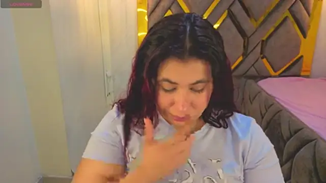 Snapshot of Addyy_02 chatting on January 16, 1:53 am Addyy 02 online show from January 16, 1:53 am