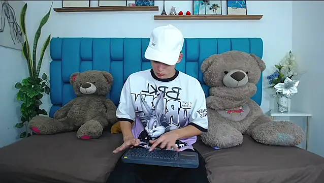 Brian hot online show from February 28, 11:32 am