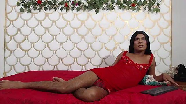 nahomy smiith online show from February 26, 5:07 am