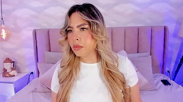 Snapshot of Katya_blonde chatting on November 20, 12:28 pm Katya blonde online show from November 20, 12:28 pm