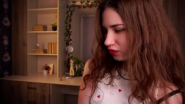 AmmieGerber online show from December 3, 1:39 am