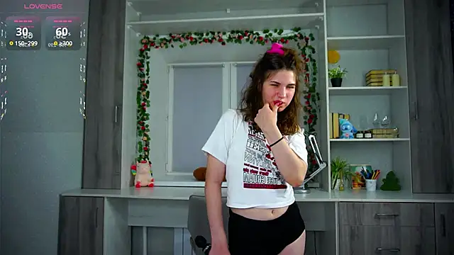 AmmieGerber online show from November 19, 1:16 am