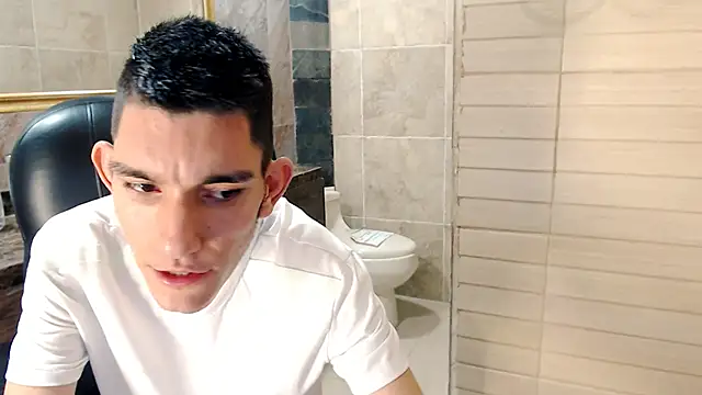 Snapshot of sexdumbi chatting on October 11, 10:33 pm sexdumbi online show from October 11, 10:33 pm