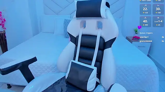 sabrina f0xx online show from February 24, 5:41 am