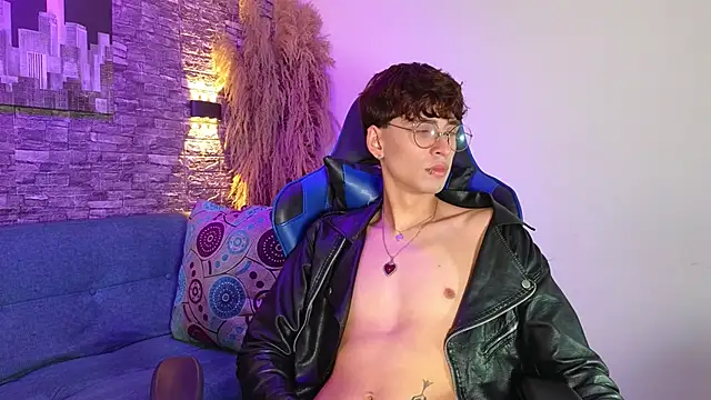 demianmoon online show from October 14, 2:28 pm