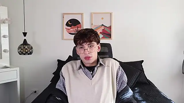 demianmoon online show from October 15, 12:35 pm