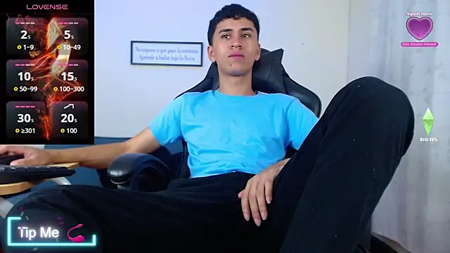 Snapshot of Alancum7 chatting on February 5, 12:56 pm Alancum7 online show from February 5, 12:56 pm