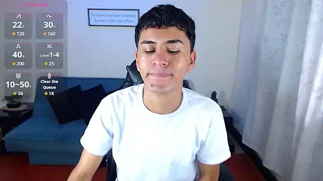 Snapshot of Alancum7 chatting on February 20, 12:51 pm Alancum7 online show from February 20, 12:51 pm