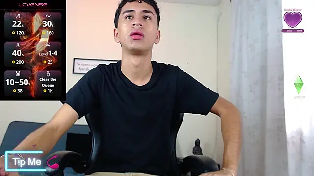 Snapshot of Alancum7 chatting on February 17, 12:46 pm Alancum7 online show from February 17, 12:46 pm