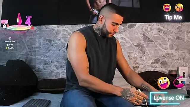 Danny Willson online show from October 21, 6:07 pm