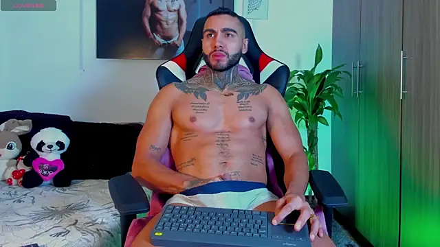 Danny Willson online show from April 18, 12:51 pm