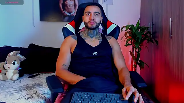 Danny Willson online show from April 14, 2:11 pm