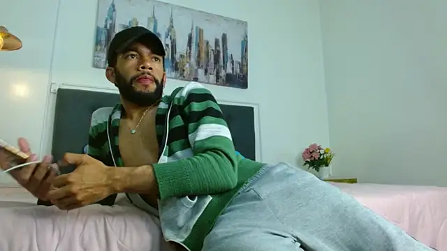 andresnoir  online show from December 16, 1:48 pm