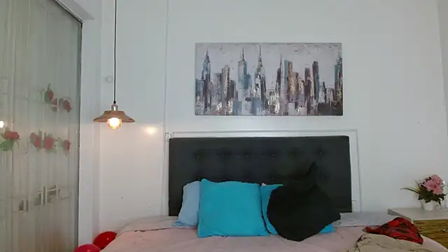 andresnoir  online show from December 15, 2:23 pm