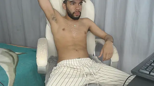 andresnoir  online show from October 17, 2:30 pm