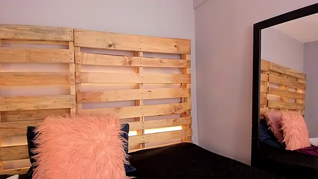 rose more   online show from November 7, 12:10 pm