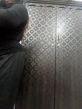 Beauty Queen Soniya online show from December 15, 11:38 am