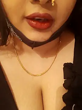 Beauty Queen Soniya online show from January 12, 2:24 pm