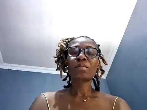 NaughtyCouga online show from April 12, 4:27 am