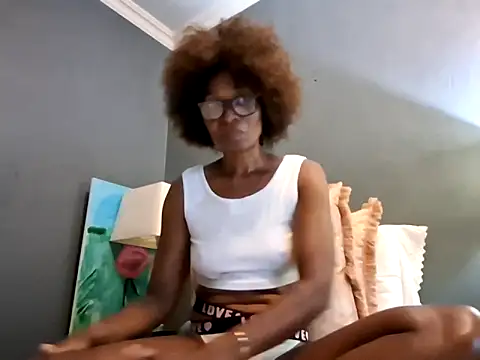 NaughtyCouga online show from February 18, 5:05 am