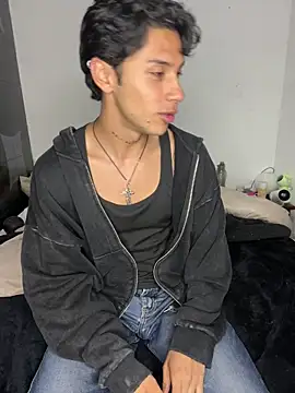 ErosDominant online show from April 4, 11:33 pm