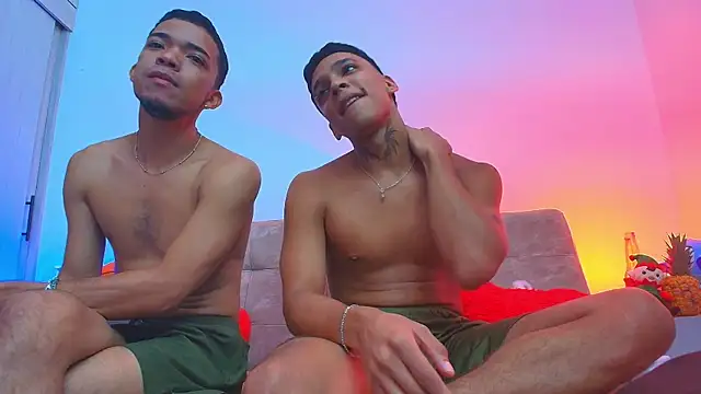 thomas elg online show from November 25, 4:24 am