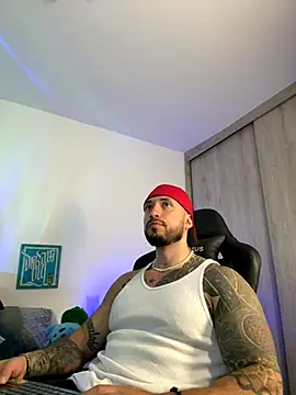 Dave-Max01 online show from November 13, 2:37 am