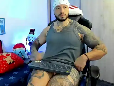 Snapshot of Dave-Max01 chatting on December 22, 10:04 am Dave-Max01 online show from December 22, 10:04 am