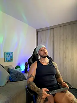 Dave-Max01 online show from November 11, 1:55 am