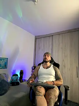 Dave-Max01 online show from November 12, 2:10 pm