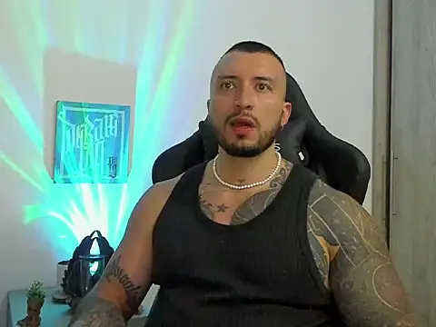 Dave-Max01 online show from October 30, 1:04 am