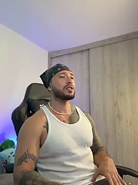 Dave-Max01 online show from November 12, 2:04 am