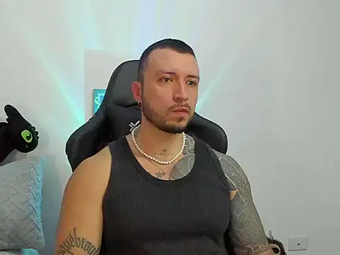 Dave-Max01 online show from October 24, 9:52 am