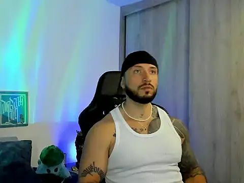 Snapshot of Dave-Max01 chatting on January 7, 2:16 am Dave-Max01 online show from January 7, 2:16 am