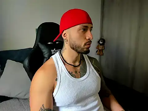 Dave-Max01 online show from November 8, 3:37 pm