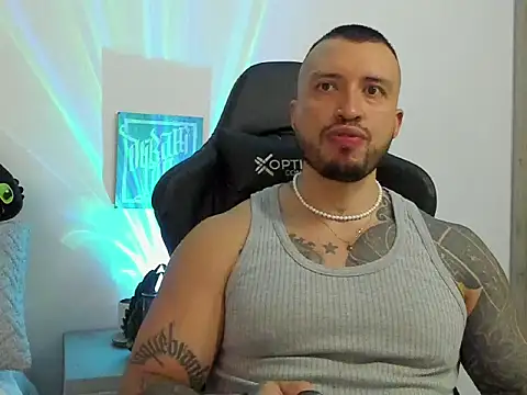 Dave-Max01 online show from October 28, 10:52 pm