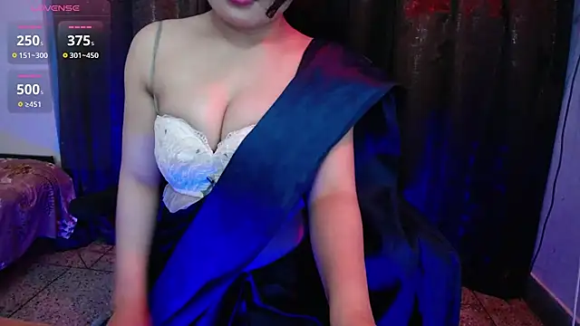 Snapshot of Hot_Hazel chatting on June 13, 6:17 pm Hot Hazel online show from June 13, 6:17 pm