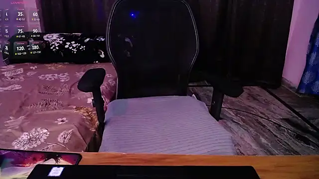 Hot Hazel online show from December 22, 5:57 pm