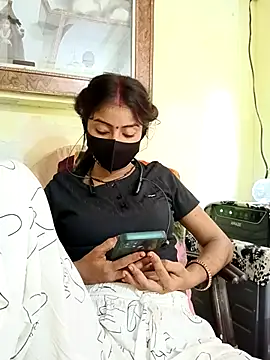 Snapshot of Payal_G chatting on October 15, 4:22 am Payal G online show from October 15, 4:22 am